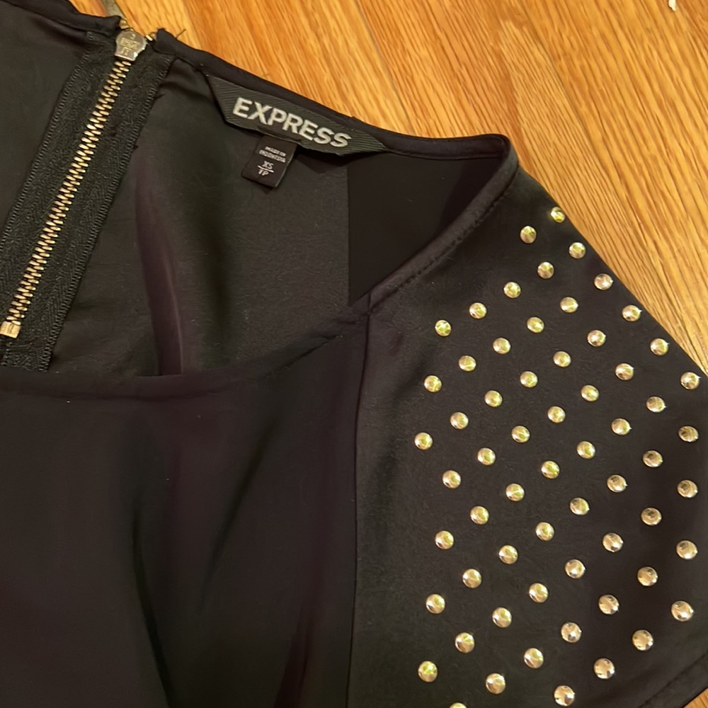 🖤🖤 2 black Express tops - Picture 2 of 3